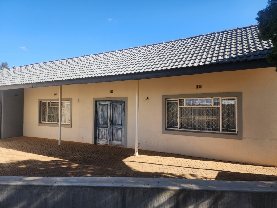 Commercial Property for Sale in Flamwood North West